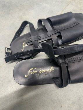 Free People Black Leather gladiator Slide Sandals with Ankle Strap size 36